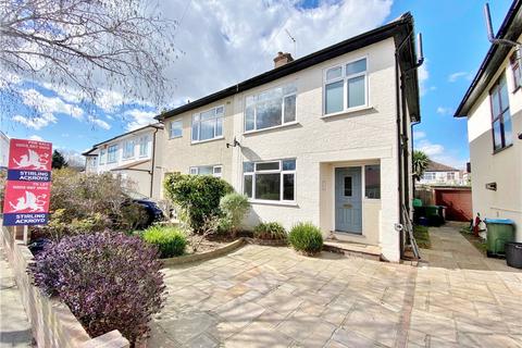 Alton Gardens, Twickenham, TW2 3 bed semi