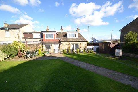 Cutler Heights Lane, Bradford 3 bed cottage for sale