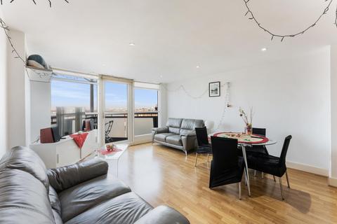 Orion Point, Canary Wharf, London, E14 2 bed apartment for sale