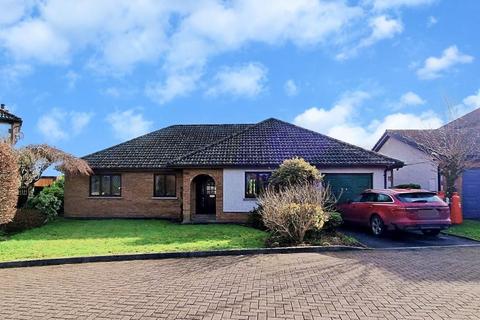 4 bedroom detached bungalow for sale