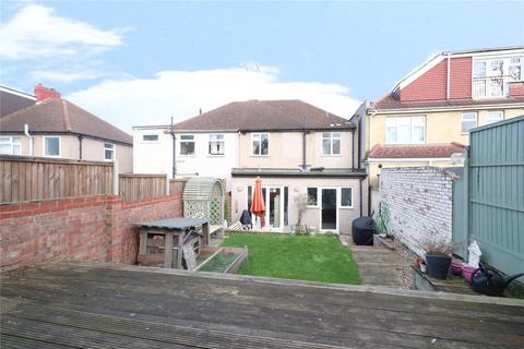 Castleton Avenue, Bexleyheath, Kent, DA7 3 bed semi