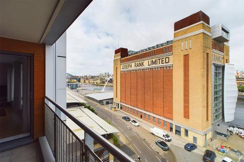 Baltic Quay, Mill Road, Gateshead 2 bed flat for sale