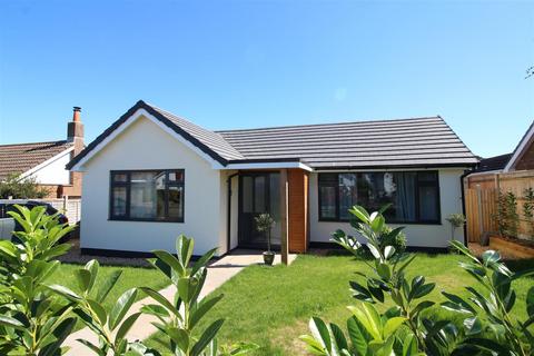 Linden Way, Lymington, Hampshire, SO41 3 bed bungalow for sale