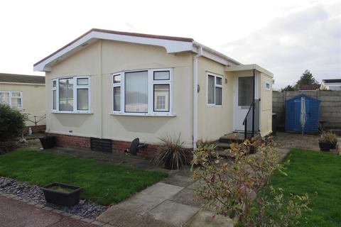 Shalloak Road, Broad Oak, Canterbury 2 bed park home for sale