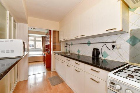 Maresfield, Croydon, Surrey 2 bed flat for sale