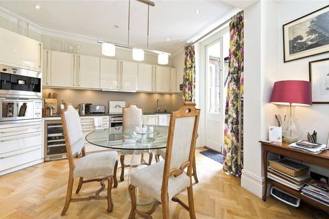 Priory Mansions, 90 Drayton Gardens... 3 bed apartment for sale