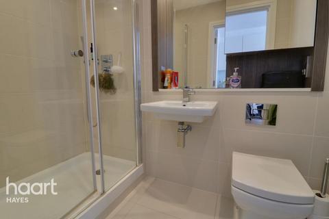 Station Road, Hayes 1 bed apartment for sale