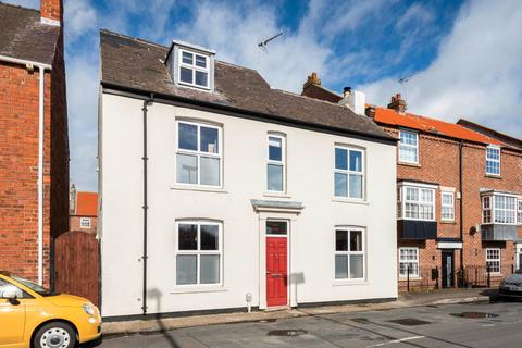 Waterside Road, Beverley, HU17 0PP 3 bed detached house for sale