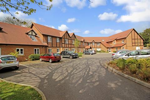 Foxmead Court, Meadowside... 1 bed apartment for sale