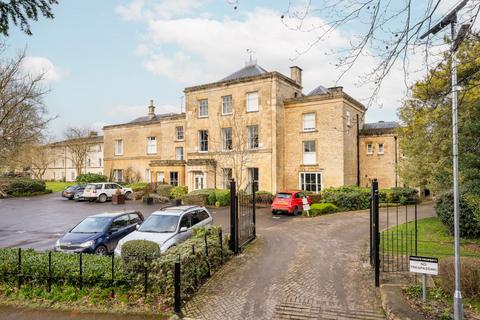 Chesterton Lane, Cirencester... 3 bed apartment for sale