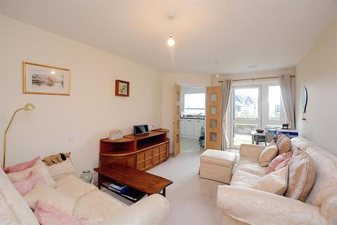 Wardington Court, Welford Road... 2 bed apartment for sale