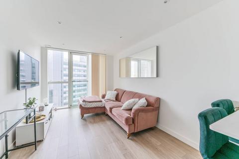 Pinnacle Apartments, East Croydon... 1 bed flat for sale