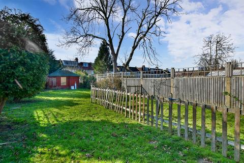 Shirley Road, Shirley, Croydon, Surrey 2 bed detached bungalow for sale