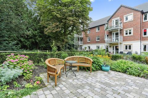 Shackleton Place, Devizes, Wiltshire... 2 bed apartment for sale