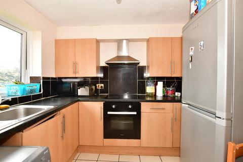 Trotwood, Chigwell, Essex 2 bed flat for sale