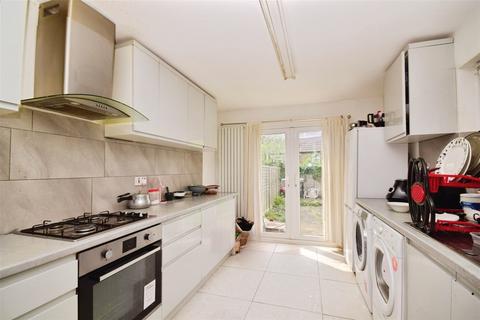 Edridge Road, Croydon, Surrey 2 bed semi