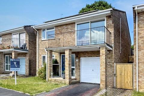 Henbury Rise, Corfe Mullen, BH21 3 bed detached house for sale