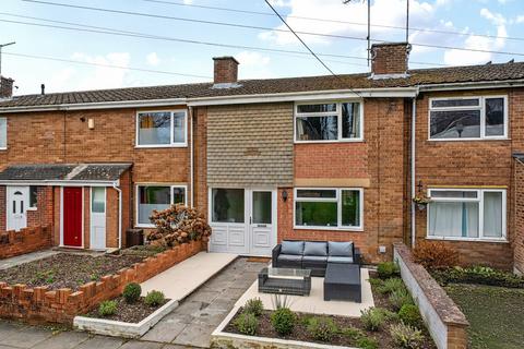 Nursery Close, Cirencester... 2 bed terraced house for sale