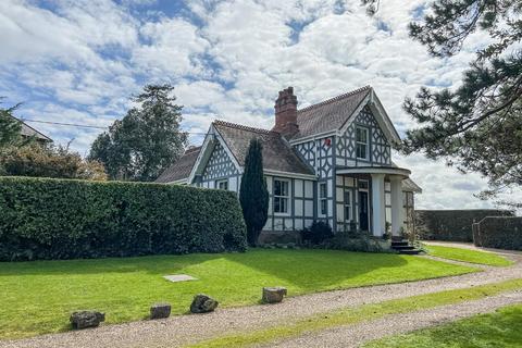 Brocks Copse Road, Wootton Bridge, Ryde 3 bed detached house for sale