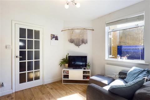 Kimble Road, Colliers Wood, SW19 1 bed maisonette for sale