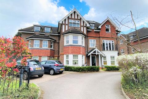 WOKING 2 bed flat for sale