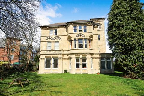 2 Bourne Close, Bournemouth, BH2 1 bed apartment for sale