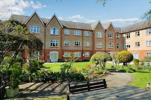 Godfreys Mews, Chelmsford CM2 1 bed apartment for sale