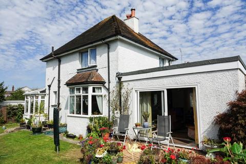 Felpham Way, Felpham 3 bed detached house for sale