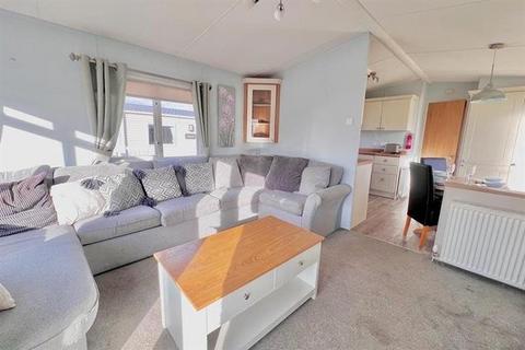 2 bedroom lodge for sale