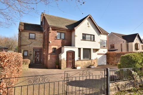 Woodhall Park Avenue, Woodhall, Pudsey 6 bed detached house for sale