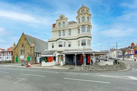 Royal Manor Park, 34 Queens Road... 1 bed apartment for sale