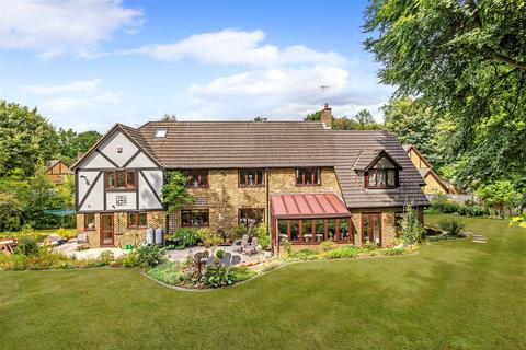 6 bedroom detached house for sale