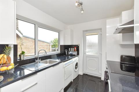 Hoddern Avenue, Peacehaven, East Sussex 3 bed semi