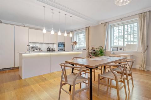 Kingsway, London, WC2B 2 bed apartment for sale