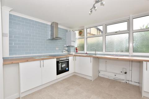 Sandown Road, Sandown, Isle of Wight 4 bed semi