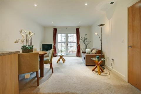 Avon House, Welland Place, Market... 2 bed retirement property for sale