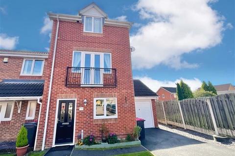Grange Farm Drive, Aston, Sheffield... 3 bed semi