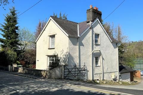 Bodwyn, Arran Road, Dolgellau LL40 1LA 4 bed detached house for sale