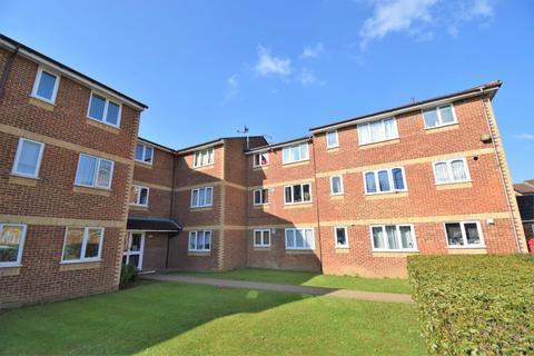 Walpole Road, Cippenham, Berkshire, SL1 1 bed apartment for sale