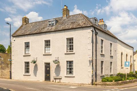 Oxford Street, Malmesbury 3 bed townhouse for sale