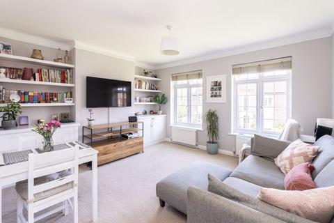 Rythe Court, Portsmouth Road, Thames... 2 bed apartment for sale