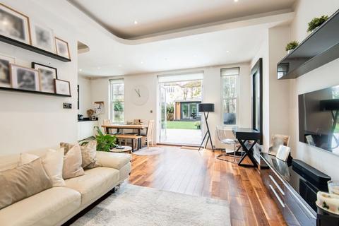 Westbere Road, London NW2 3 bed apartment for sale