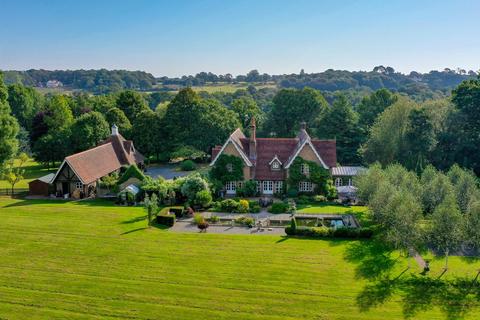 Boldre Lane, Boldre, Lymington, SO41 6 bed detached house for sale