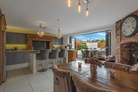Drummond Road, Skegness PE25 5 bed detached house for sale