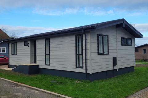 St. Columb, Cornwall, TR9 2 bed park home for sale