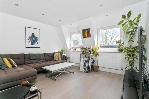 Mile End Road, London, E1 2 bed apartment for sale
