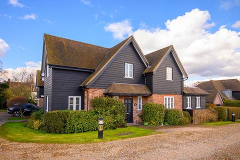 Old Nursery Close, Shenley 3 bed link detached house for sale