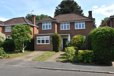 Daneswood Close, Weybridge, KT13 4 bed detached house for sale