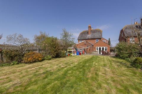 Sheephurst Lane, Tonbridge TN12 4 bed semi