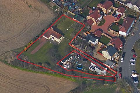 4 bedroom cottage for sale